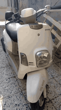 بوليس ٢٠٠٩
مكينة مكفولة كلها كابريتر بلادي كفرات الصفاح مختمة 
مكاني الكمالية 
***********
السعر ٨٠٠بيها مجال قليل
