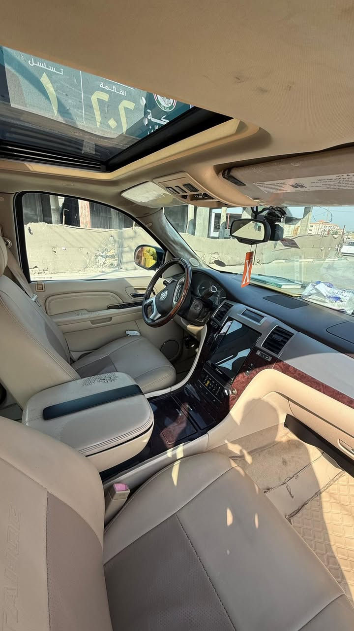 سياره ادوات ادوات ادوات للبيع
كاديلاك اسكاليد بلاتينيوم 2008
فول مواصفات 
كشنات جلد كهربائيات 
فتحة سقف
جنطه كهربائيه 
محرك 6200
تدفئة كشنات
شاشه كبيره
جام فول اتوماتيك كهربائي 
اهواي مواصفات 
السياره حلوه ماشاءالله 
بيع مستعجل تسجل بالقرار الجديد 
مكفوله من الكص والفتح
السعر 75
وبيهه مجال بسيط
البصره
رقم الهاتف ***********
