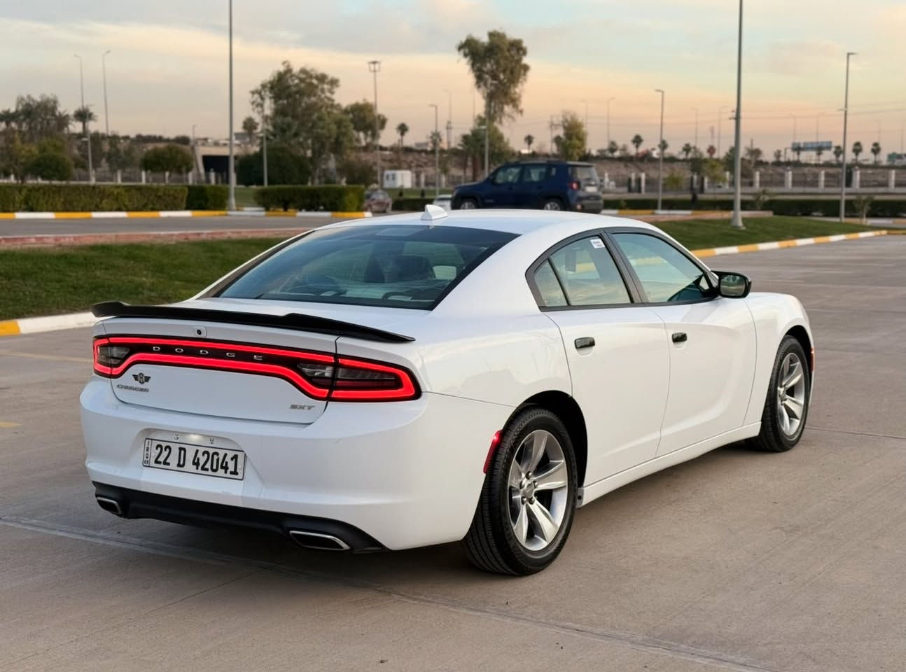 سلام عليكم 
دوج جارجر
مؤديل  ( ٢٠١٦ )
مواسفات ( SXT ) 
شاشة كبيرة 
سماعة( rpaun)
ويل( ١٨ ) بيلادي 
كوشين عزن تتفيه 
داخل بيجي 
شغال 
بلاجكتؤر ليد 
باقي مواسفات معروف 
سيارة كلين كفالة حامة مكفول 
هةتا دحاميات كفالة 
بيهاواحد مكان ضغار بارد بل جاملغ كدام 
فقط باقي كل كفالة 
شرط سونار 
سيارة ماشي( ١١٢ )حقيقي 
گير ؛مكينة ؛حدادية؛كل شرط فحص 
٤ تايرات ويل جديد 
سنوي؛ فحص ؛هذا ؛رقم كل جديد 
سارة بسمي تحويل وةكالة شرط 
سعر سيارة (٢٢٢ ) وةرةقة بيها مجال 
مكان سيارة ( اربيل)
رقم موبايل ئاسيا ***********
كؤرةك ***********
