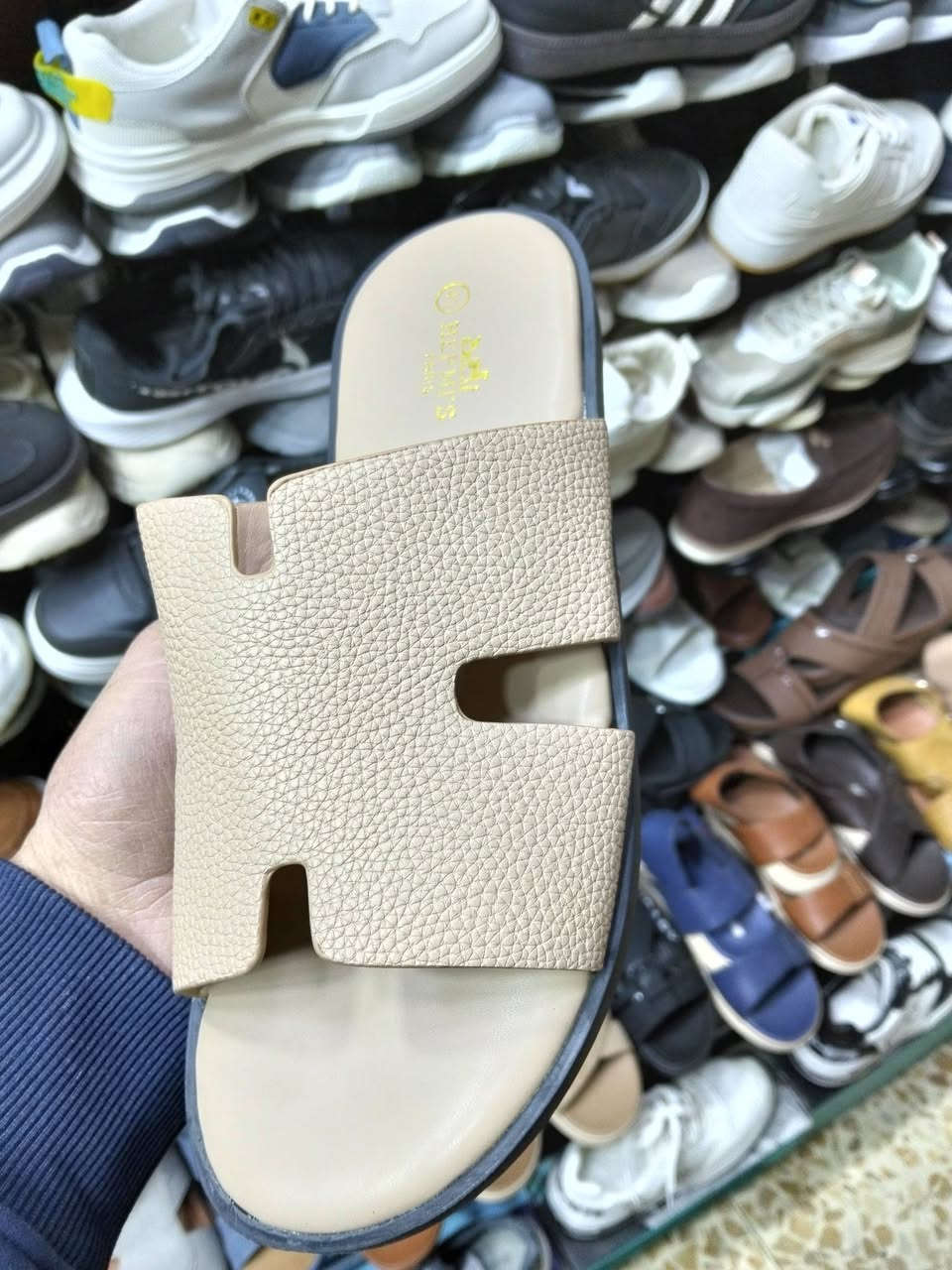 السعر 10,000 دينار شحاطه رجالي درجه اولى قياسات 40 الى 46 فقط


**إذا كنت صاحب هذا الإعلان وتريد حذفه لأي سبب، رجاءا أرسل رسالة إلى الدعم الفني**