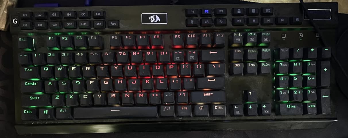 intel core i5 9600 3.70GHz المعالج

6Gb 2060 : كارت الشاشة

Mhz DiMM 266616 : رامات

هارد 1Tb SSD 128 Gb
مكاني بغداد_صليخ
سعرها 550 وبيها مجال
للاستفسار : ***********
بربك اذا ما تشتري لا تخابر 🦦🤍
