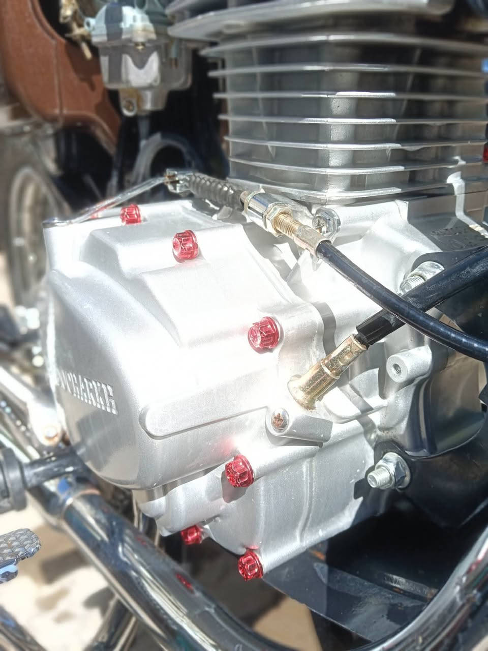 السلام عليكم دراجه اربعه كير للبيع موديل2025.ارشا. 
دراجه نظيفه وشلعه قويه ما متعوبه كل نقص مابيه ولابرغي مفتوح اوراق (اصولي اصولي) مو سكنر. سعر خااص متواجد أو هاذه رقمي مابي واتساب. ***********
