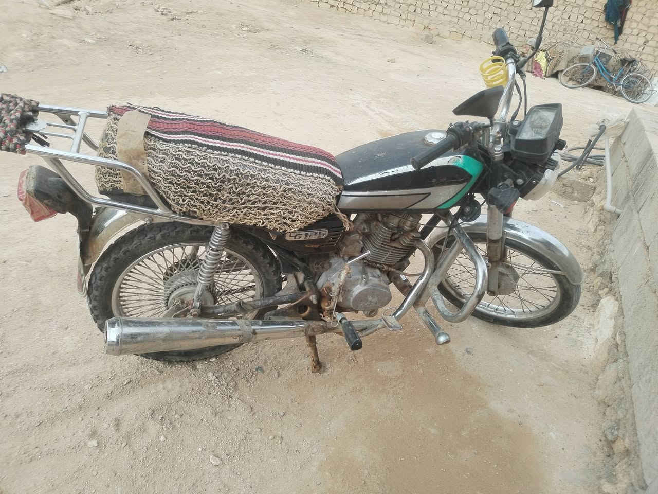 السلام عليكم
موطور موديل ١٦ للبيع او مراوس موطور اربعه او خمسه *********** مكان سعدة
