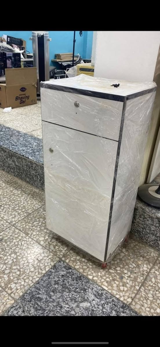 كومدي حلاقه 
للححجز والاستفسار مراسله صفحه 
يتوفر خدمة توصيل لجميع المحافظات


**إذا كنت صاحب هذا الإعلان وتريد حذفه لأي سبب، رجاءا أرسل رسالة إلى الدعم الفني**