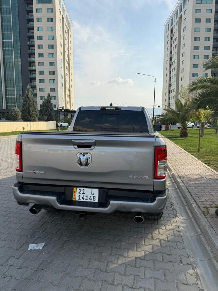 سلام عليكم
للبيع : دوج رام  lone star 2022

رقم سليمانية 

محرك هيمي 8 سلندر 5700 

شاشة تيسلا صندوق كهربائي السيارة فول مواصفات عدة البانوراما و المقاعد مخمل 

سنوية شرط التحويل 

الحادث تبديل 3 قطع  بنيد و جاملغ الامامي الايمن و الايسر / بيها بارد خلف الباب الخلفي لجهة الراكب و البدي ( صور الحادث و السونار بالمنشور ) 

ايرباك : استيرن و دشبول و راجع سستم بلادي 

السعر : 270$ دفترين و سبعين ورقة و بيها مجال …

عنوان : بغداد زيونة 

للتواصل : ***********
