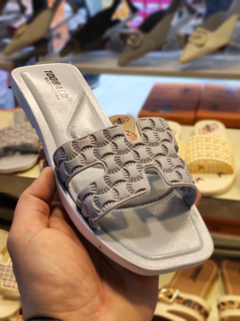 #جديد
#الآنسة
لاستيكات نسائية
قياسات 37_41
قطعه ب 3000 وقطعتين ب 5000
مجمع حجي قاسم خلف حبيب مول
يوجد خدمة توصيل داخل خانقين
واتس ***********
