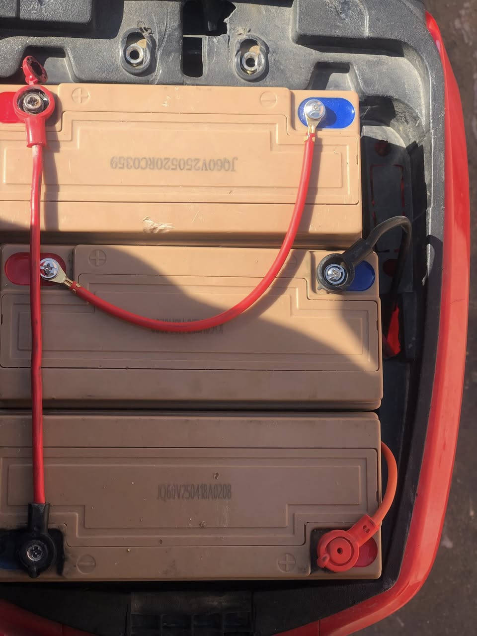 دراجه r9دراجه حلوه ونضيفه مزوده ٦باتريات كبار فول مواصفات بريكات اماميً خلفي دبلات المكانً البصره الزبير يم مستشفئ الشفاء السعر ٣٥٠ وبيه مجال رقمي ***********
