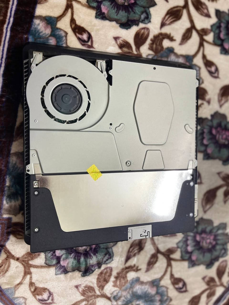 بلي4 سلم  1تيرا   اون لاين اخر تحديث مع جويستك وملحقاتة
جوستك اصلي 

مع 4العاب مثل ماموضح بالصورة 

مع UPS 

الجهاز نظيف كلش ولوك ستيكر مامفتوح ومستخدم قليل كلش 

السعر : 310الف ومنختلف ع سعر ان شاء الله

المكان : نجف/كوفة 

الهاتف :‭***********‬

#اخوان-مكلف بالنشر اني

واتساب:***********
