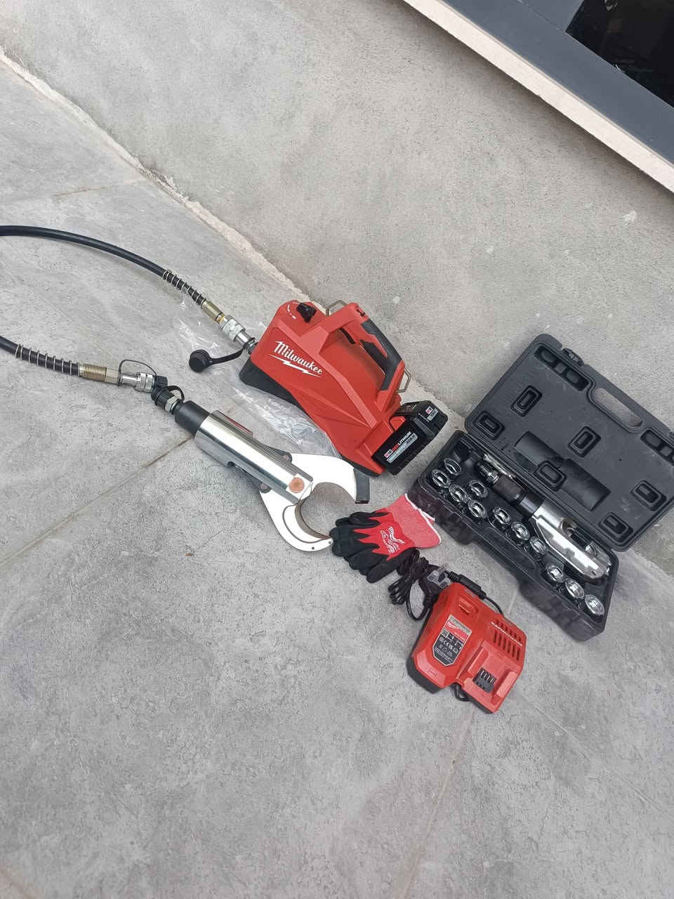 للبیع
جهاز هایدرولیكي ميلواكي 

راسي كبس ومكص وياه 

بافتات 16 الي 400 

قوة.   10000 Psi

كامل غراض

***********واتسباب
