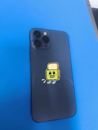 ايفون ١٢ برو ماكس • ٢٥٦ • ضهر مكسور