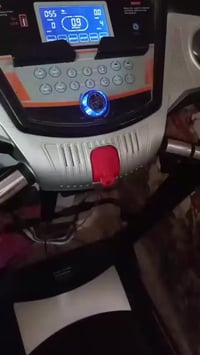 جهاز جري جبلي يحمل وزن 150k امريكي للبيع  غير متواجد على الفيس الاتصال...