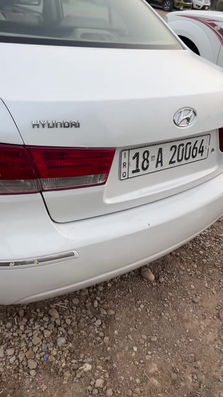 السلام عليكم سوناته للبيع خليجي موديل2010محرك 2400السياره مكفوله كفاله عامه ماعدا قطعتين باب السايق والتكمه بيها معجون فقط التكمه مكفوله من الكص والدك وبل الوقت الحالي البنيد طار عله الجامه وصار بي رصعات رقم بابل السياره بأسمي السعر 100وبيها مجال حك الجيه كلشي موضح بل الفديو ***********العنوان بابل المحاويل
