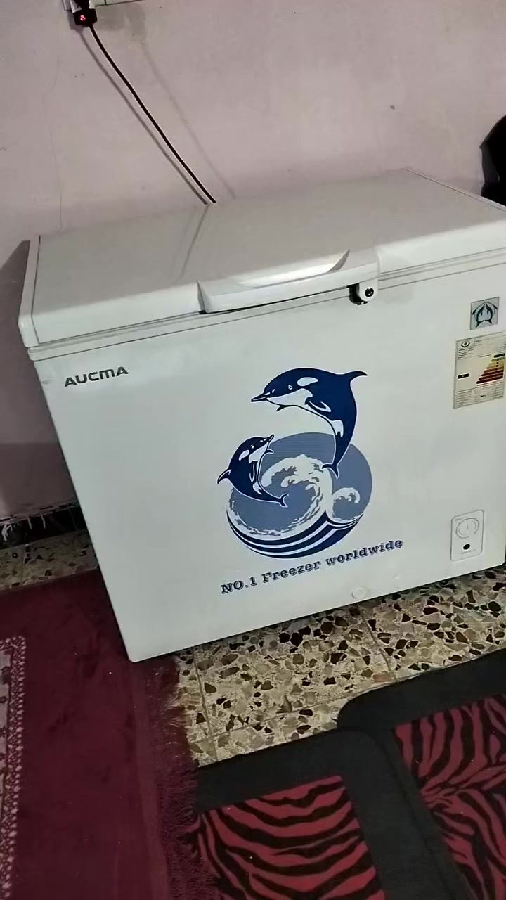 السلام وعليكم مجمده حجم 10 للبيع ***********
