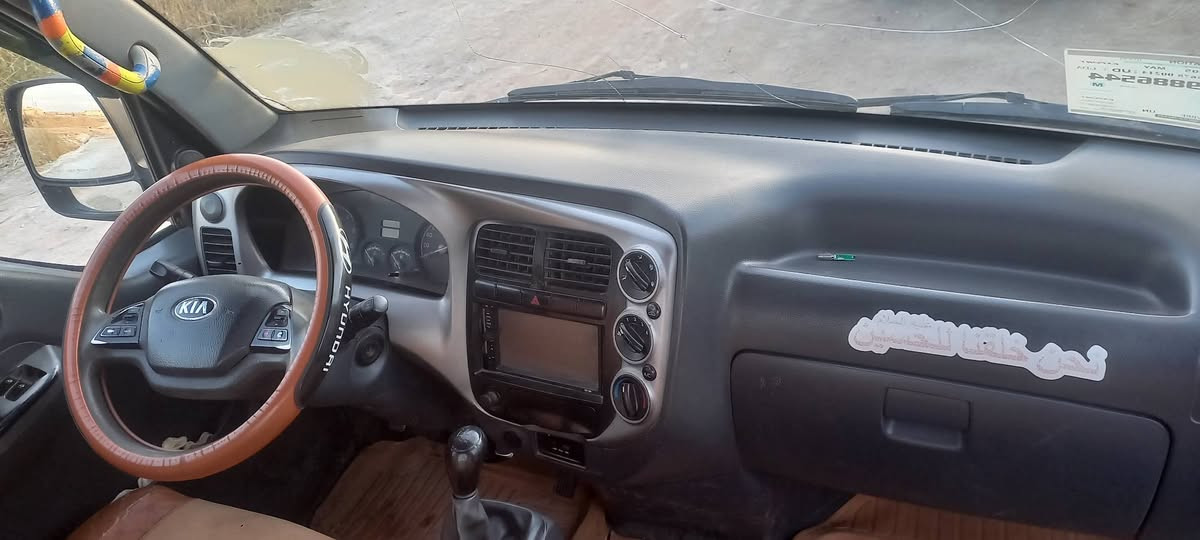 كيه حمل مفتوح  ٢٠١٥.رقم ميسان رقم دولي بأسمنه .السياره جاهزه ونضيفه .العنوان العماره السعر ١٠٥وبيه مجال.***********
