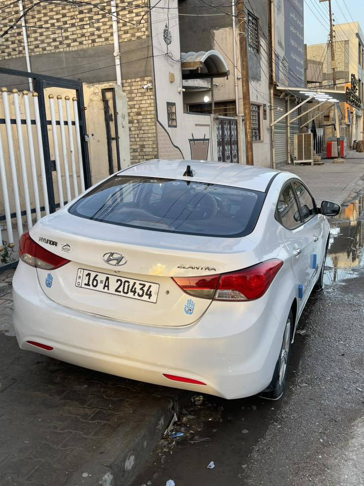 السلام عليكم
النترا 2012 السياره جاهزه من كلشي تخم تاير حداديه تبريد مكينه 1800وگير مكفولات السياره مابيها فقط جملغ خلفي جهه السايق صبغ والباقي مكفول نضيفه مال جناي السياره رقم انگليزي قادسيه سنويه  ل29. سعر 114مجال 
التواصل
***********
