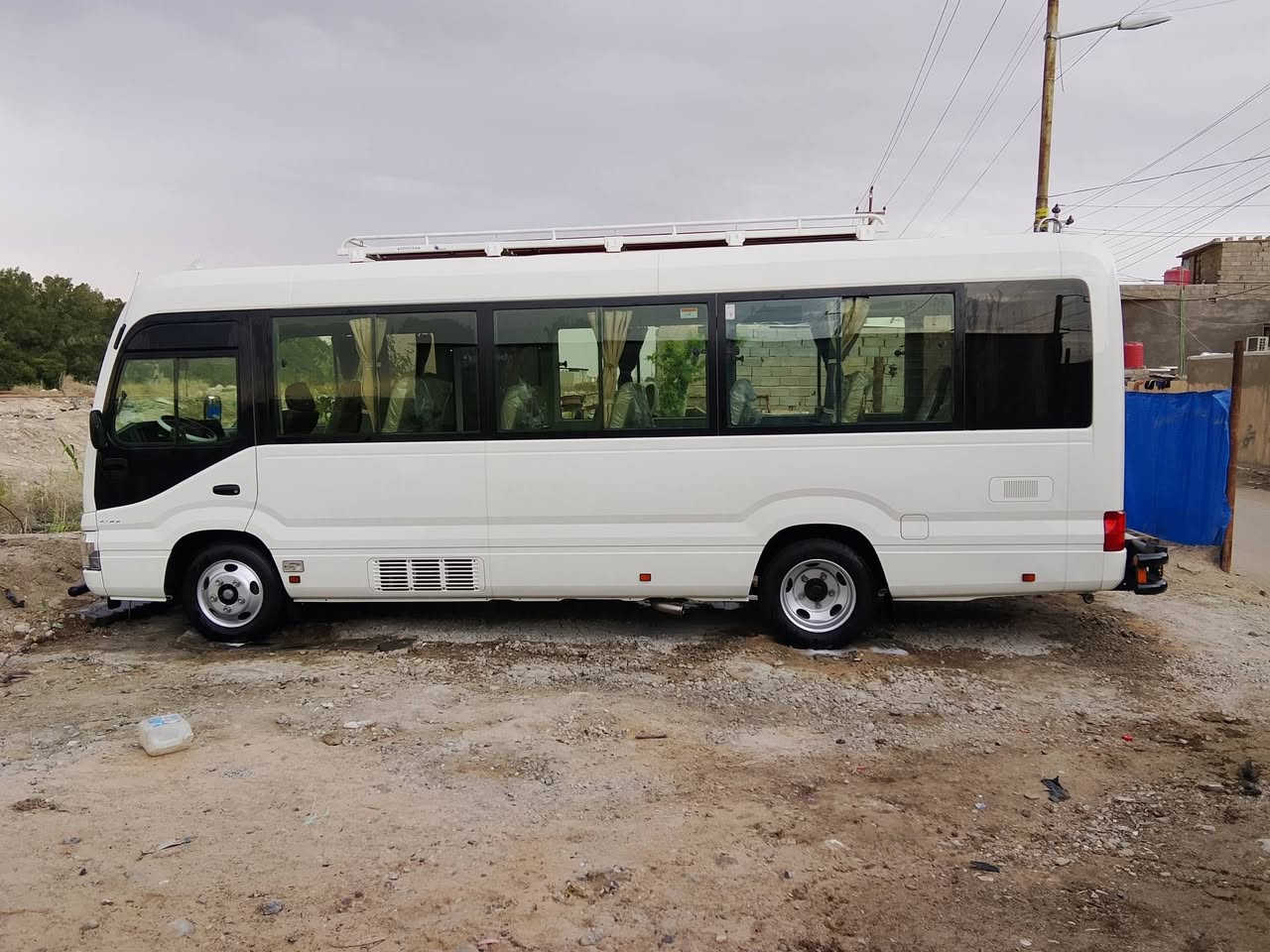 كوستر 2018 سليمانيه كفاله عامه تخم تاير حداديه كلها جاهزه سيبايه درع خلفي امامي جاهزه من كلشي مكان السياره بصره السعر  4 و65 ورقة ***********
