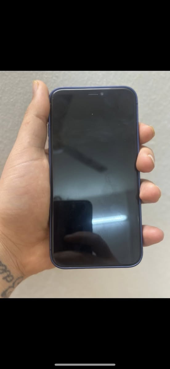 ايفون xr محور 17 مثل بلادي ذاكرة 64  فقط بطارية مبدل فيس ايدي شغال جهاز كلش نظيف كاميرات فول سعر 175 قفل ***********
