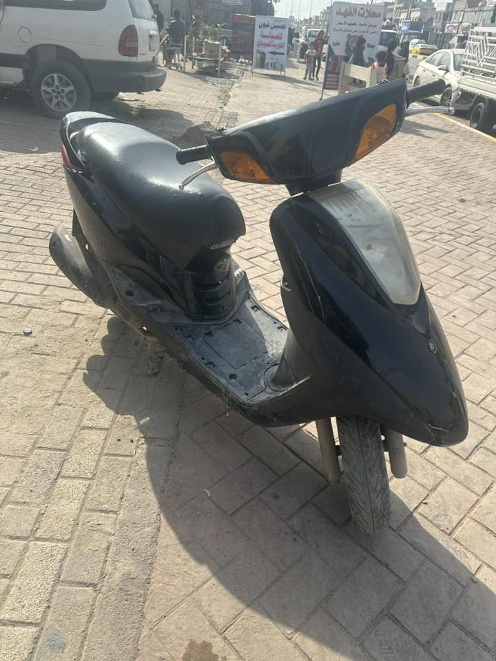 سلام عليكم بريز للبيع دراجه جديده مكينه ناعمه 
مدينه الصدر 
السعر 725 وبيهه ومجال حك جيه 
هاتف 📱 ***********
