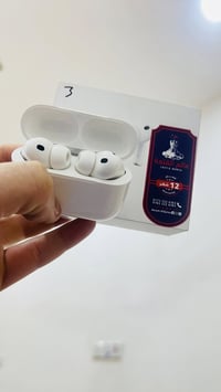 Airpods pro 3 (عزل وترجمة) الضمان الذهبي من عالم القلعة (سنة استبدال ف...