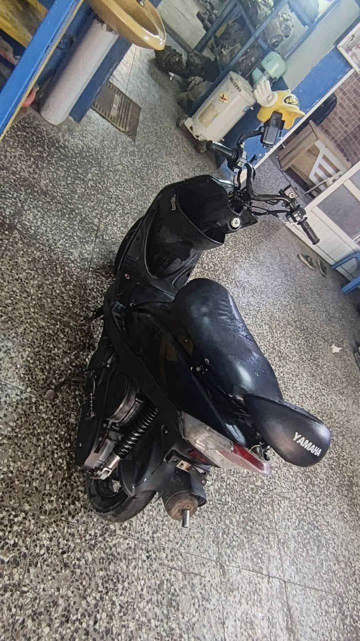 السلام عليكم دراجة ماكس عدله
للبيع دراجة خير من الله شلعه معدل خير من الله 
الدراجة نقصها بس تاير خلفي شوية تعبان غيرها 
بعد ماكو سعر 325 وبيها مجال قليل مكاني بغداد 
حي اور ***********
