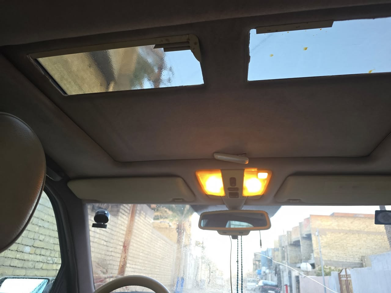 السلام السلام 
مارسيدس ام عيون مديل ٩٧
بدون معجون صبغ عام 
بابين بيهم جراد قليل موضح بلصوره 
تبريد  منظومه جديده كمبريسر فريز 
كير مكينه خير من الله 
سياره نظيفه ماكو خياس لا تصليح 
رقم بغداد مشروع وطني 
السعر ٩٠ وبيها مجال 
العنوان بغداد البنوك 
***********
