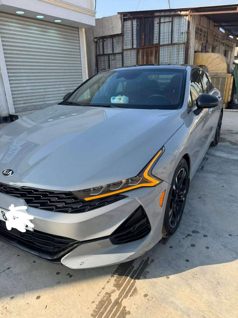 K5_GTline 2021-AwD
اللون : اسمنتي سموك المميز 

المحرك : 1600 تيربو 

الرقم : بغداد الجديد بأسمي تحويل مباشر 

) 

المواصفات : 

١) بصمة تشغيل + بصمة ابواب 

٢) تشغيل عن بعد  

٣) خمس وضعيات قيادة دفع رباعي  

٤) كاميرة 360 درجة 

٥) دواخل جلد احمر + الأرضية مبطنة جلد بالكامل 

ا٦) شاشة كبيرة ( المستطيلة مو المربعة ) 

٧) تدفئة كشنات 

٨) ابل كاربلي واندوريد اوتو 

٩) حساسات امامية وخلفية وجانبية 

١٠) رادارات امامية وخلفية وجانبية 

١١) نقطة عمياء 

١٢) نظام مانع تزحلق

١٣) مثبت سرعة 

١٤) تحديد مسار 

١٥) مخارج AUX +USB

١٦) بانوراما 

١٧) شاحن وايرلس 

١٨) اوتو هولد 

١٩) جنطة ذكية فتح تلقائي 

٢٠) تبريد بيانو

مكان السياره بغداد الراشديه حي الانتصار قرب مرور الحسينيه ‏‪***********‬‏ رايدها ب185 ورقة
