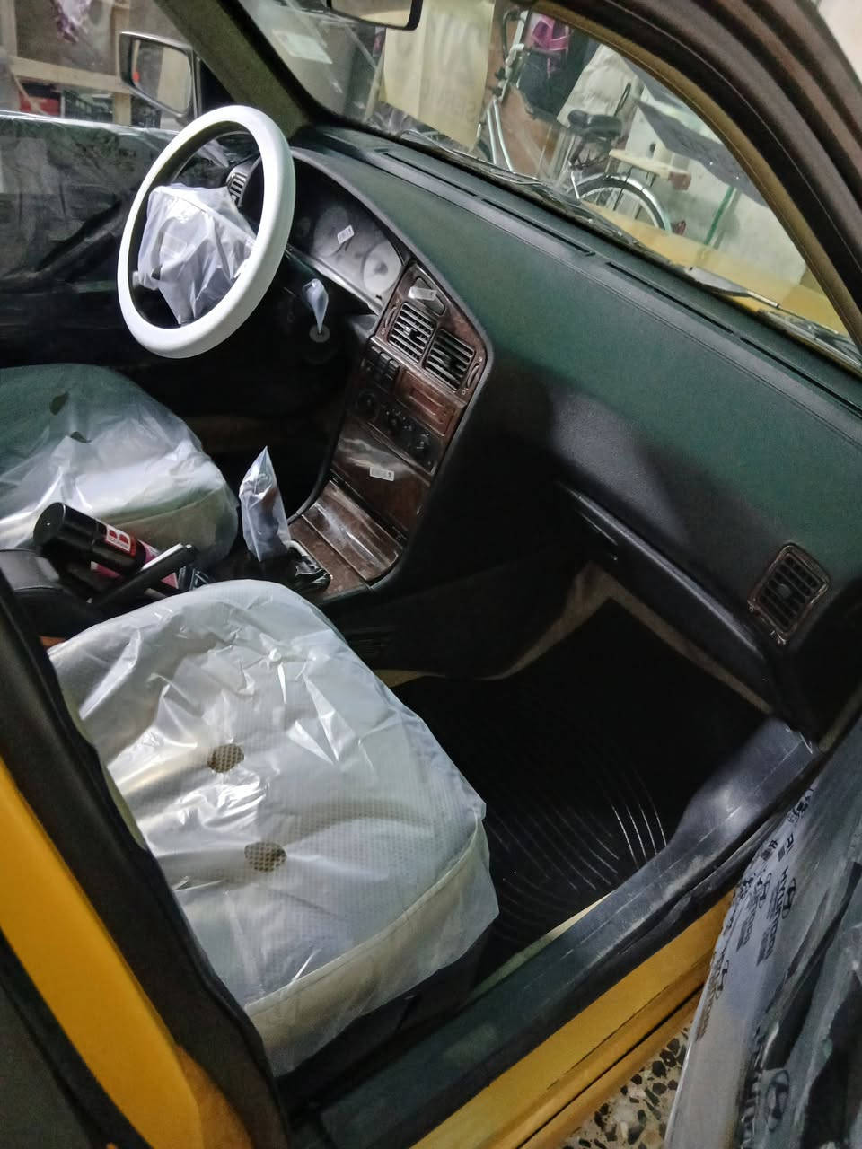 السلام عليكم بيجو بارص للبيع موديل 15بسمي مصفره سنويه جديده مكينه وكير جدد صدر تخم تاير تبريد كل جاهز دوشمه كهربايات مكفوله من ضربه وتبديل وصبغ مكاني بغداد مدينه الصدر سعر 42         ***********
