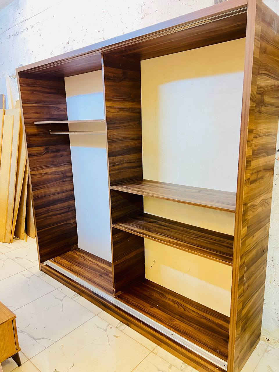 غرفه نوم تركي 🇹🇷 
5 قطع نضام سلايت 
سعر 450 
مع شد ونقل مجاني 🧑‍🔧🚚 
توصيل بغداد مجاني محافظات بكروه
اخذ سكرين ودزه خاص


**إذا كنت صاحب هذا الإعلان وتريد حذفه لأي سبب، رجاءا أرسل رسالة إلى الدعم الفني**