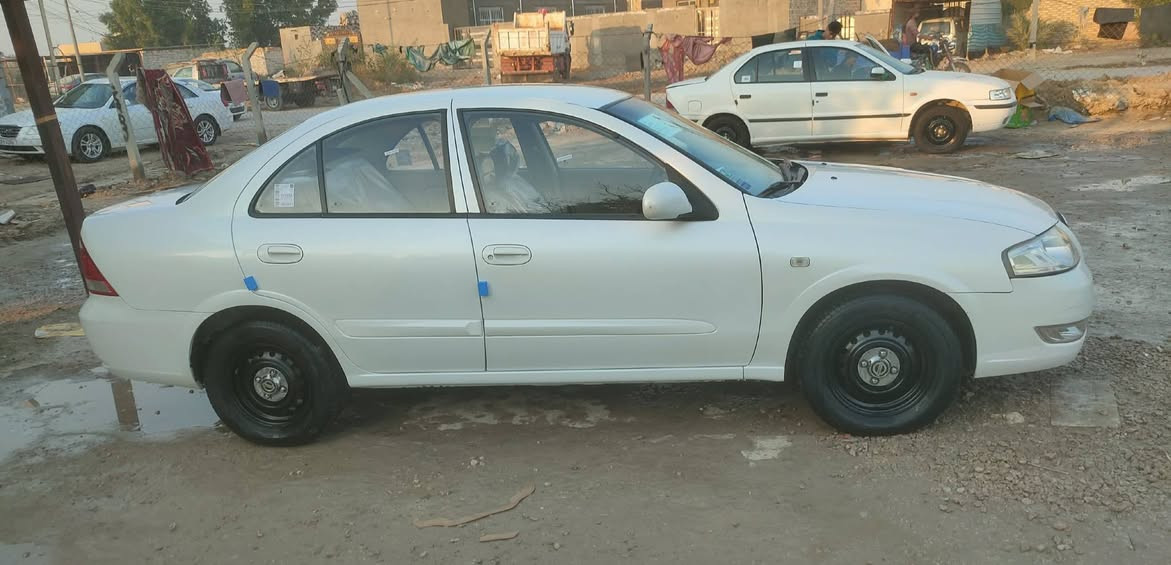 سلام عليكم نيسان صنب ياباني موديل 2013 سياره جديده جدا بيه داير جاملغ خلفي الأيسر رش تجميل شرط بدون ضرر داخلي سياره جاهز مكينه وكير وحداديه تخم تاير كهربائية داخل كله بوضع الشركه رقم قادسيه هاتف ***********
