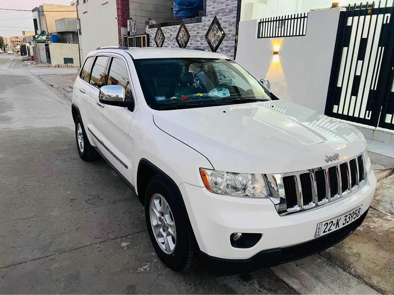 السلام عليكم 
للبيع وللمراوس 
جيب لاريدو Jeep
موديل 2011
محرك 3600 
مواصفات 
بصمه تشغيل 
بصمه ابواب 
تشغيل عن بعد 
شاشه اندرويد كبيرة
تحكمات ستيرن
السياره بيها جامرلغ السكن صبغ اثر شخوط فقط بدون دواخل بدون شواصي بدون ايرباك 
وبيها مكانين بارد 
كير محرك بلشرط بدون فتح 
صدر امامي خلفي كله جديد
غرفه السياره نضيفه جدا 
سياره باسمي 
سعر السياره ((171))
رقم الهاتف ***********
*********** كركوك, العراق
