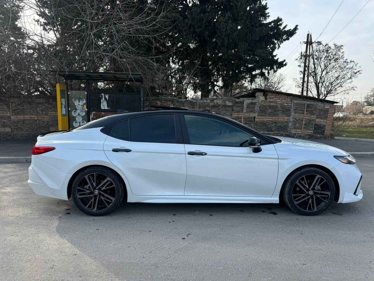 حاليا
السيارة للبيع من #السليماني_العراق 🇮🇶 
تويوتا كامري 80 للبيع
السنة-2025 
محرك-2.5 هجين
المسافة المقطوعة - 13 000 كم
السعر 30,000 دولار


**إذا كنت صاحب هذا الإعلان وتريد حذفه لأي سبب، رجاءا أرسل رسالة إلى الدعم الفني**