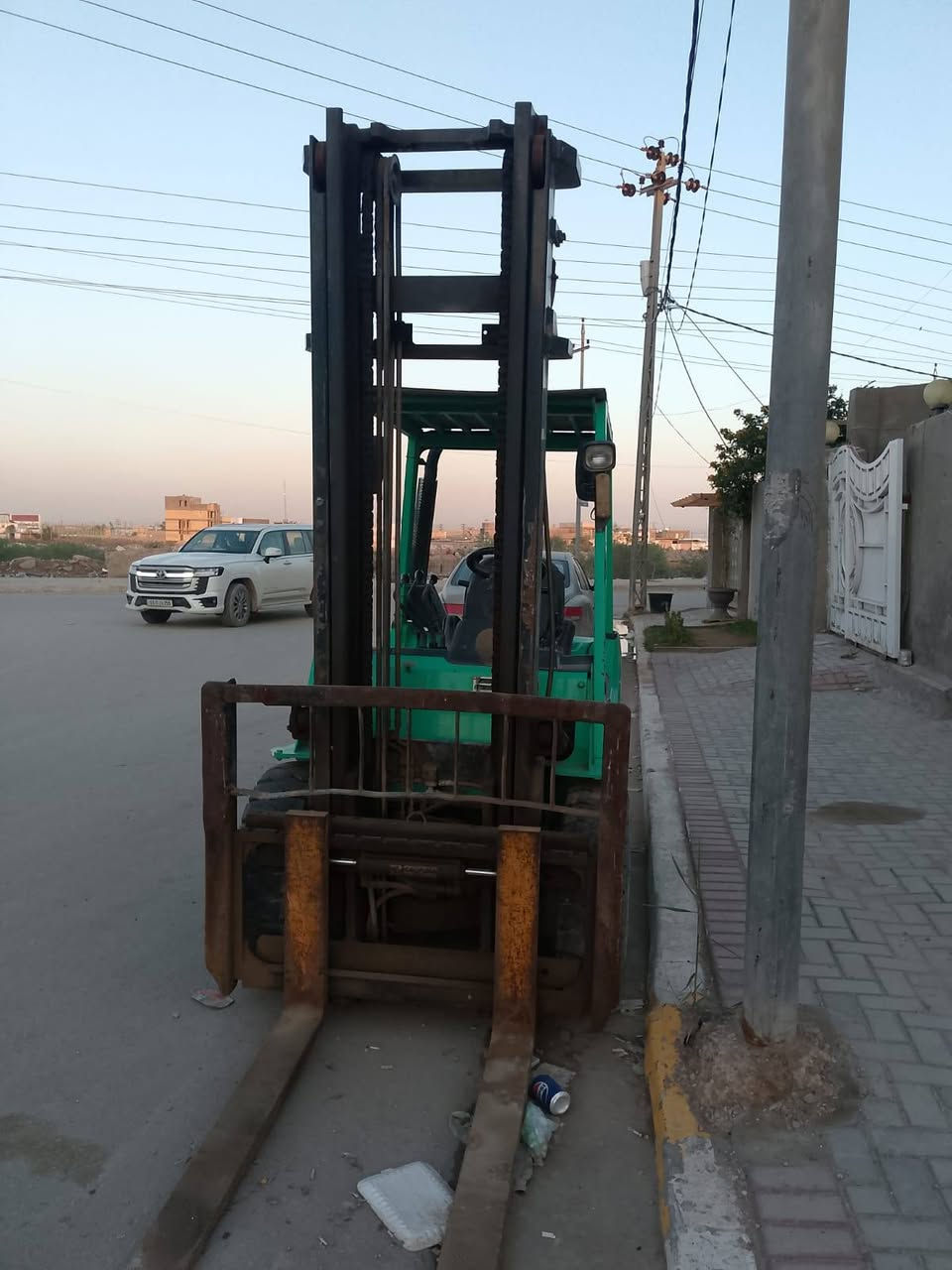 للبيع 2016
رقم شمالي فحص مؤقت
 شرط الشغل  3.5 حموله جب عالي
3حركات
***********
