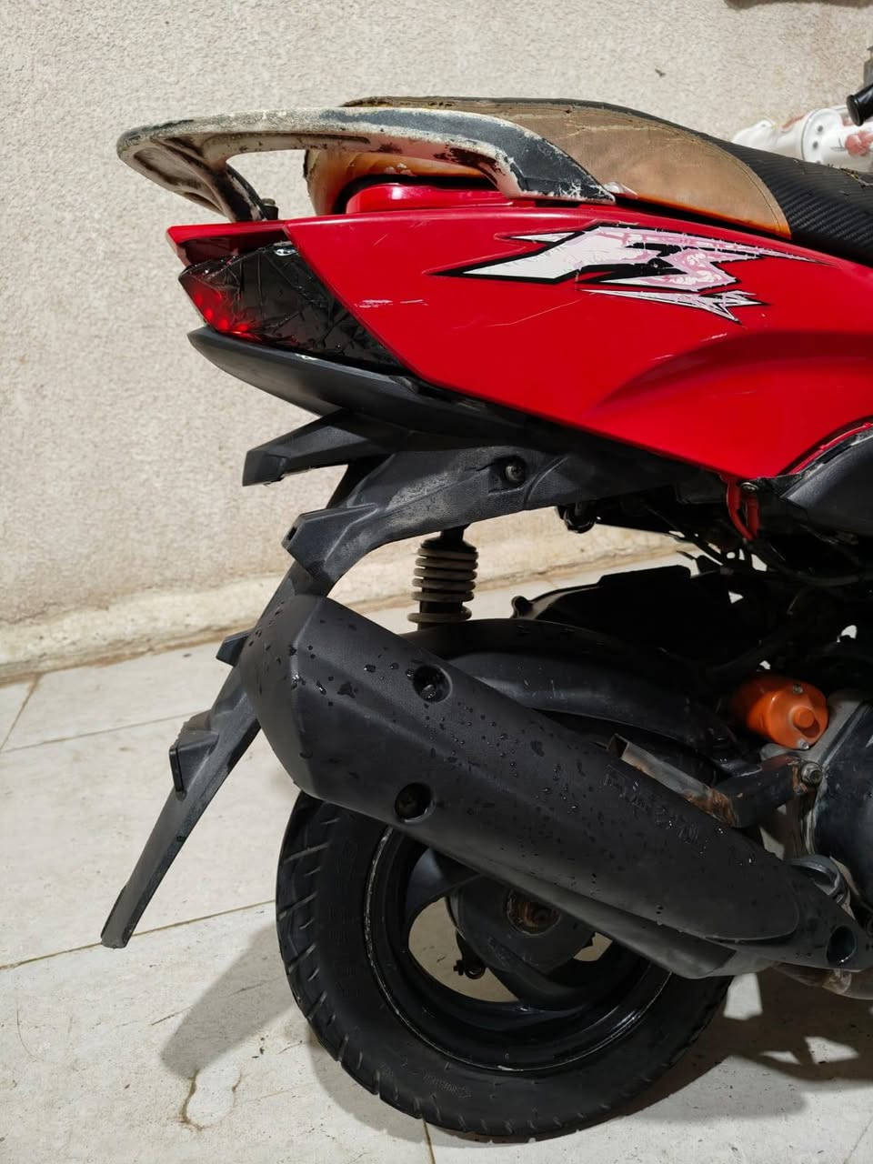 سلام عليكم دراجه اف اس دراجه مزوده غير من الله 
1دشومه كشن اربعه ولف
2كلج خلفي رياضي
3غرز دبليو اف
4قايش دبليو اف
5سلف55
6بوشه 55المشيفه دراجه هوان 
7صلنصه ارزت 
دراجه كامله من اي شي نكره سلف وهندر نقصه دشبول  بس دراجه 400وبيه مجال مكاني كربلاء كنطرت السلام دراجه شوفت عينك نضيفه كلش


**إذا كنت صاحب هذا الإعلان وتريد حذفه لأي سبب، رجاءا أرسل رسالة إلى الدعم الفني**