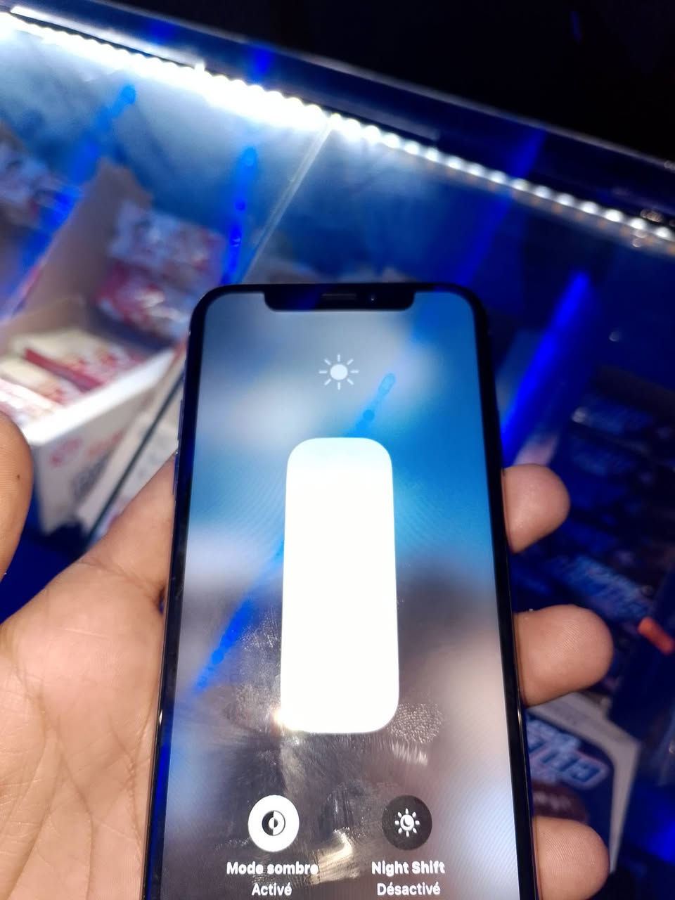 iPhone x
64g
Batterie 100🔋
Li antirisi prv


**إذا كنت صاحب هذا الإعلان وتريد حذفه لأي سبب، رجاءا أرسل رسالة إلى الدعم الفني**