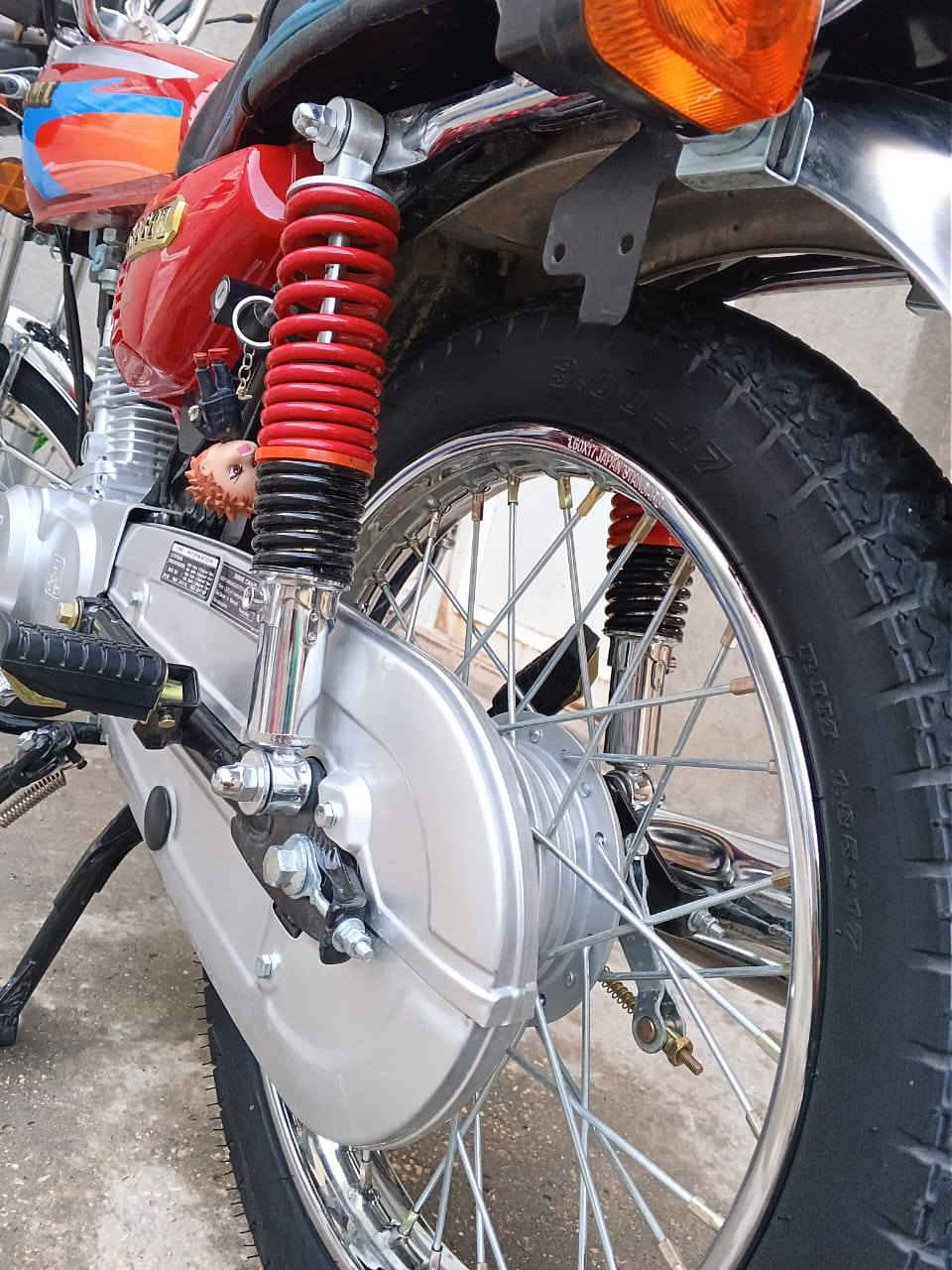 سلام عليكم شباب دراجه للبيع نامه امتياز2026 دراجه جديده بمعنه الكلم مكان كربلاء فريحه منطقت الثراون رقم ***********
