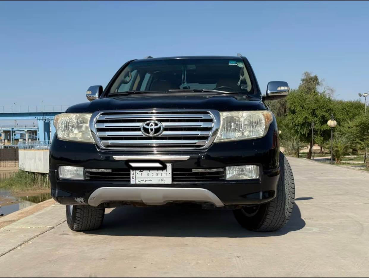 السلام عليكم، لاندكروز Gxr-4500 موديل 2010 محرك 8 سلندر 4500 رقم بغداد سنوية بأسمي 
مكفولة من الضربة والصبغ فقط خدوش خفيفة وبارد بالجاملغ الامامي الايمن
السعر 300 وبيها مجال بسيط
للاستفسار *********** عمارة, ميسان
