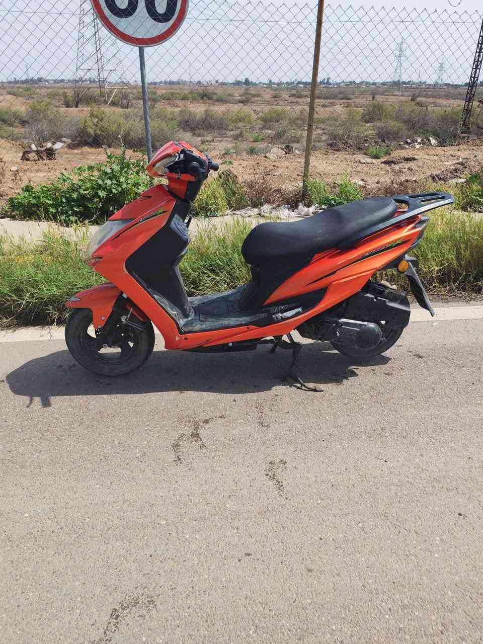 يالله سلام عليكم 
للبيع سكنس شمعه مكينه بلاديه وناعمه شلعه بطناش نكره سلف لايت اشاير كيجات دبل اشاره كله شغاله تايرات جدد  اوراق موجوده سعره 370 مكاني لزعفرانيه


**إذا كنت صاحب هذا الإعلان وتريد حذفه لأي سبب، رجاءا أرسل رسالة إلى الدعم الفني**