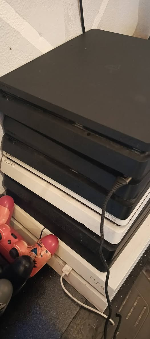 يوجد تاجير playstation 4
يوم ب 6000
صاله العاب black ops
صاله ذنون المدخل الاول
***********
