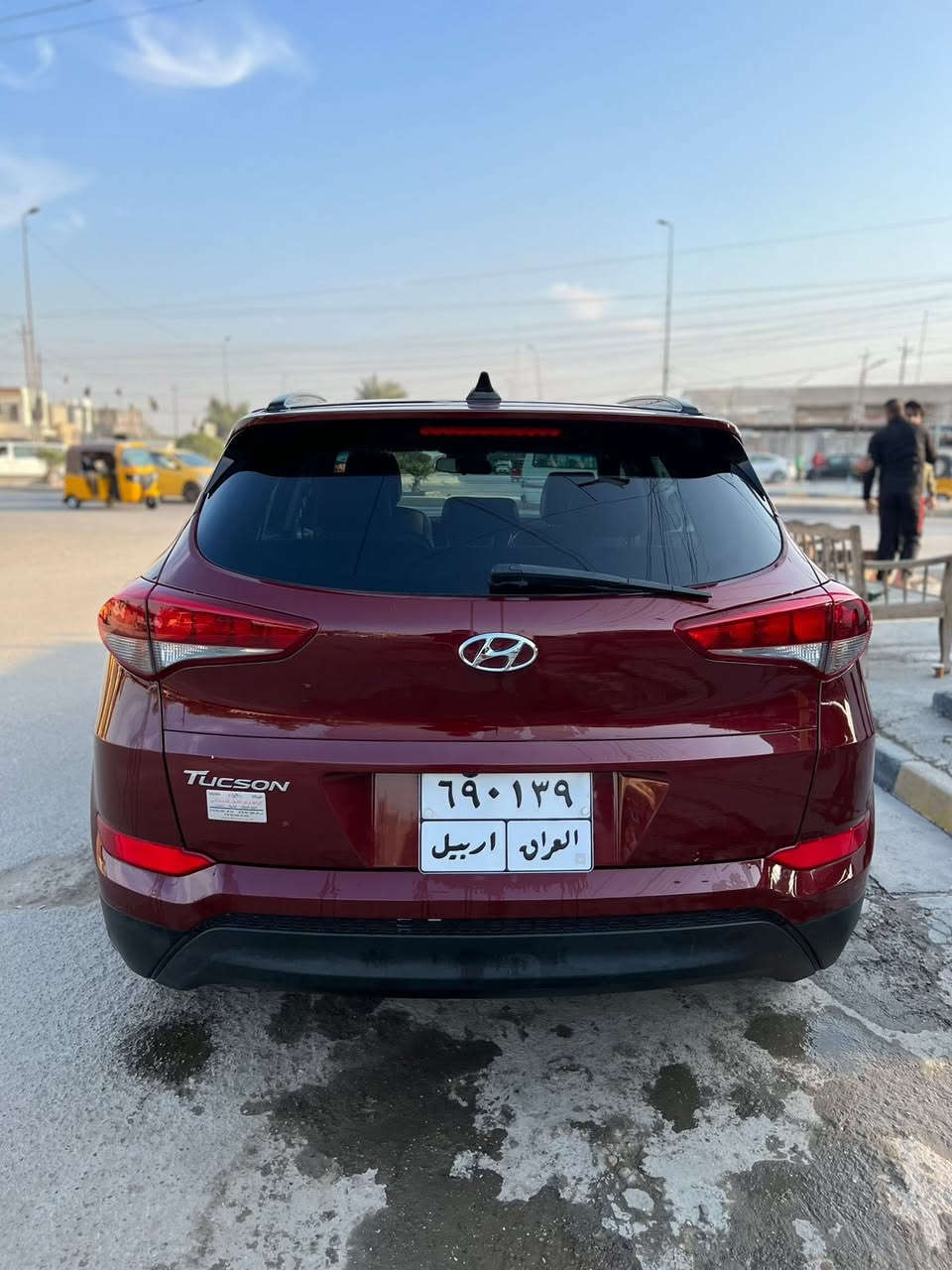 توكسان 2018 فول مواصفات 1/1
وارد كندي
رقم اربيل
محرك 2000
السياره جاهزه مابيها اي نقوصات كل فتره اسويلها ادامه نظيفة جدا وبنزين كله محسن 
تشغل وتطلع

مواصفات|
بصمه تشغيل واطفاء عن بعد
كشنات جلد كهرباء 
تدفئه خلفيه وامامية
تدفئه ستيرن والارضيات
حساسات امامي خلفي
حساسات مرايا
نظام GPS
رادارات امامية خلفيه جانبيه
لايت full led
نظام صوتي حديث
بانوراما سقيفه 
كاميرا خلفي 
سستم صوت عالي
جام خلفي بي نسبة تضليل بلادي 
منطي جماليه للسياره
تخم تايرات جدد
وضعيات قيادة
ايكو ، سبورت ، نورمال
عزل صوت ممتاز

حادث بسيط قطعتين فقط بدون دواخل 
تبديل بنيد وشبر باب سايق

العنوان بغداد 📍

رقم ***********

متواجد فيس واتس اب
