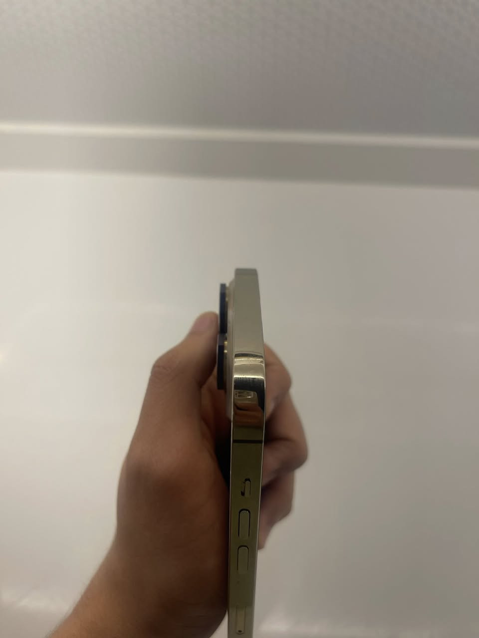 السلام عليكم ايفون 14بروماكس ذاكره 256 جهاز فقط ضهره مكسور جهازز ما مفتوح اكررر ما مفتوح بطاريه 90 الجهاز ماخذه على ايدي قبل سنه ونص اخذته جديد وما استخدمه هواي سعر الجهاز 825وبي مجال قليل العنوان بصره شط العرب الجزيره الرقم *********** فقط واتساب
