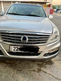 سانك يونك ركستون ٢٠١٥ نظيفه رقم اربيل  مناقصه شي بس ملاحظات بسيطه فقط ...