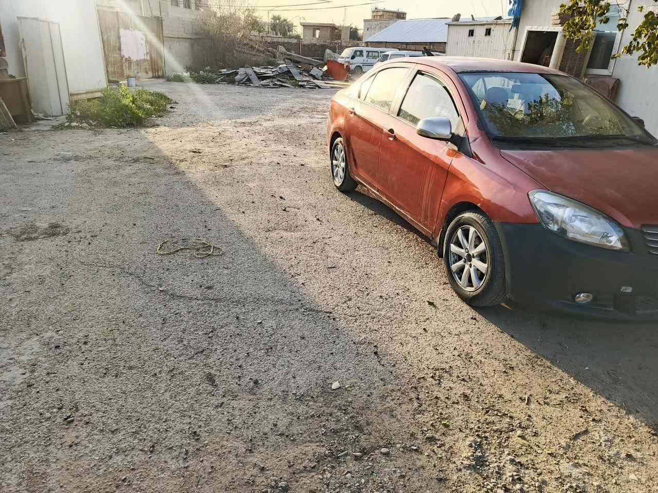 سلام عليكم كريت فولكس موديل 12مكينه كورولا كير عادي مكفوله من تبديل سنوية جديده هزه جديد رقمه بغداد انكليزي تحويل مباشرة سعره 42 بيه مجال قليل سيارة على بلاده بيه جراد قمارة وبنيد وصندك بيه ذيول خياسات شوي بل بديه القمارة من سفيفة جامة هم بيه خياسه سيارة حلوه نعامه بس يردله شوي ترتيب مكاني بغداد الشعب هاتف ***********
