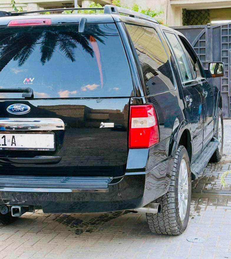 سلام عليكم 
مراوس فقط 

فورد اكسبديشن
موديل 2011 خليجية مكفوله من صبغ وحادث
سيارة فول مواصفات ماعده فتحه
محرك كير اكسل حدادة صدر تبريد كله مكفول رقم بغداد 
سيارة بيه منضومة غاز 80 لتر 
الاتصال هذه رقمي واتساب 
*********** بغداد, العراق
