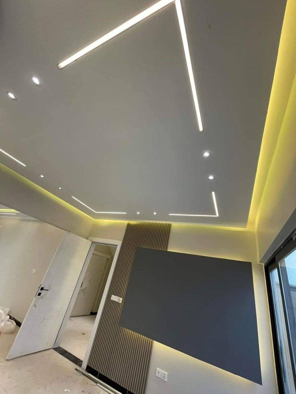 من الله التوفيق اعمالنه مكاني كوت
كادر كامل نعمل كافة انواع الديكورات الداخليه ولخارجيه والاصباغ شغل درجه اوله ***********
