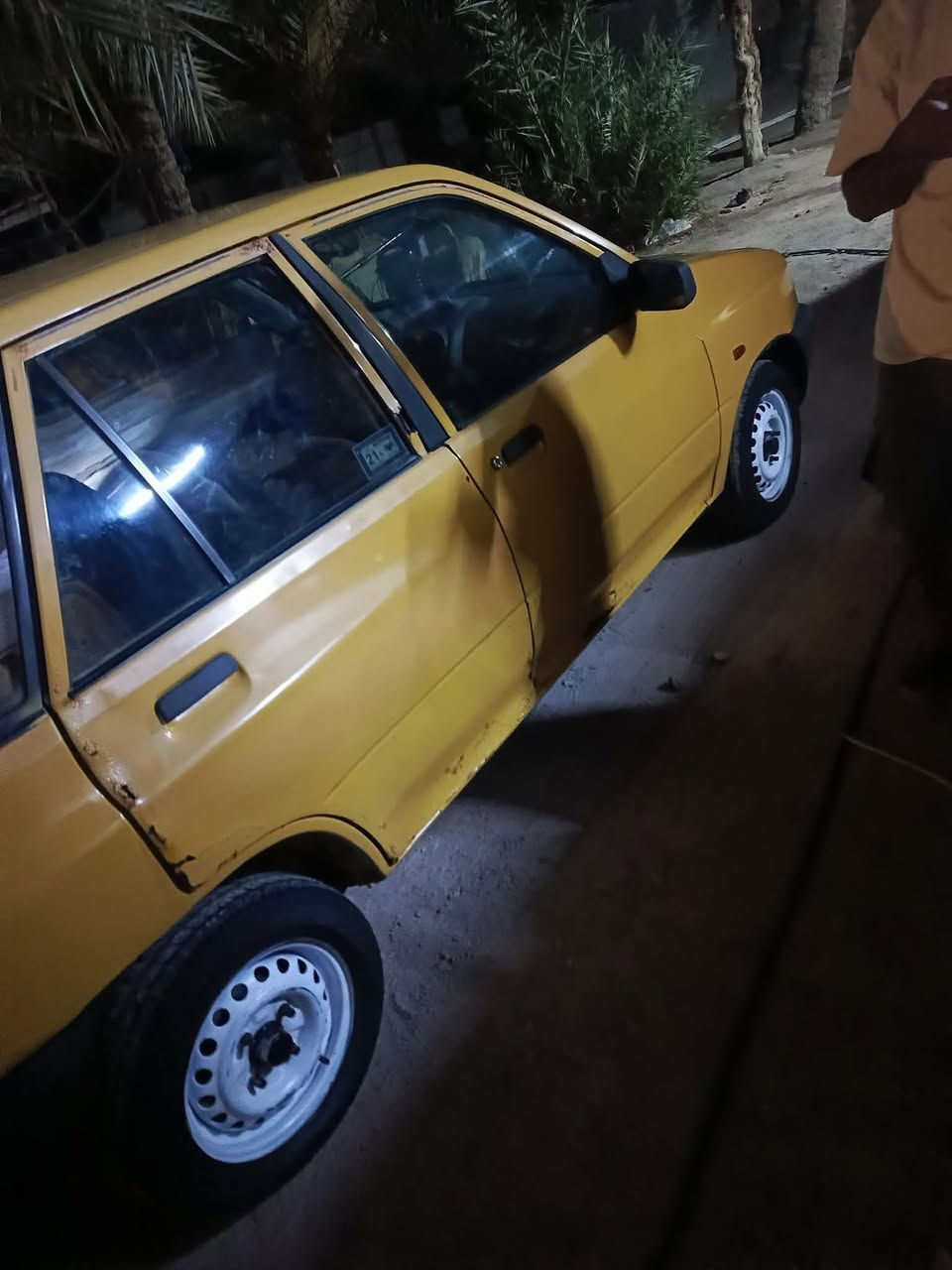 سلام عليكم سايبه مديل ١٢ مكينه وكير وحداديه تخبل تخم تاير جديد تبريد شغال عرضانيه جديده باتري جديد مصفرا غرامات هيئه عليهه ٢٠٠ مكاني ابو الخصيب سياره ب١٨ بيهه مجال 
***********
