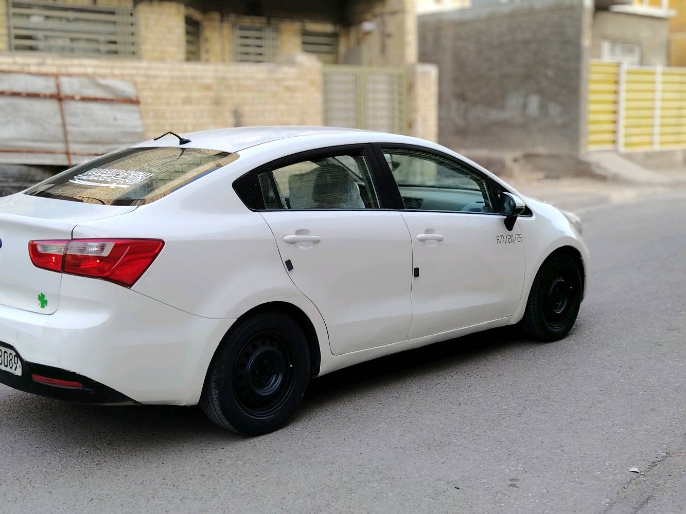 سلام عليكم 
كيا ريو 2012 خصوصي خليجي مرغوب محرك1600دوش مرغوب لاتنقيص ولا تبخير 
رقم اربيل  نكليزي 22 جديد سنوية لل2027 تحويل مباشر 
تخم تاير جديد تبريد شغال 
ملاحظة ( سياره بية رشات صبغ ) 
نص فول 
فول تحكمات استرين 
بلاتوث 
جام كهربائي 
داخل لوانين بيجي
محرك1600دوش 
شاير بلمري 
نظام ايكو 
مانع زلاق
تقليل وقود باقي بيه مواصفات 
العنوان بغداد الرصافة السعر 79 مناسب بية مجال البسيط 
رقم هاتف ***********