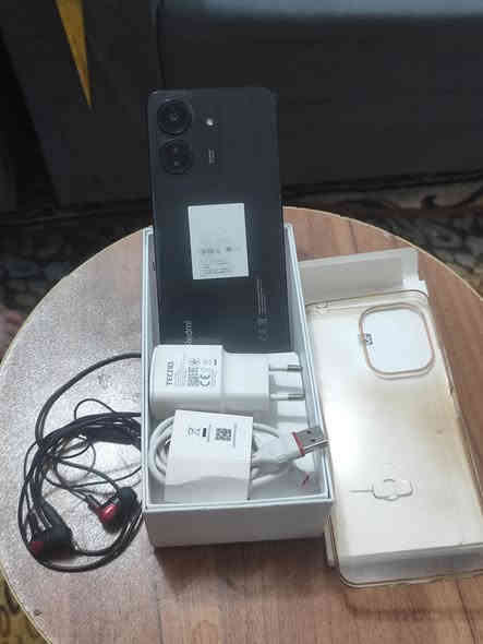 مُكّلف بالنشر
📱 جهاز Redmi 13C للبيع

الحالة: نظيف مثل الجديد

الذاكرة: 256

الرام: 6GB

البطارية:غير مستخدمة وقوية

اللون: أسود

ما بي اي مشاكل، شحن سريع،

استخدام خفيف ومحافظ عليه
غير متواجد على الفيس
شراي اتصل على الرقم بي واتساب 

الرقم: ‏‪0773 995 3628‬‏
المكان : جسر ديالى القديم قريب الزعفرانية 

السعر: 125 و بي مجال
