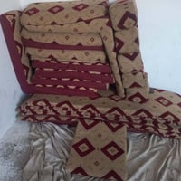 ديوان كامل • للبيع