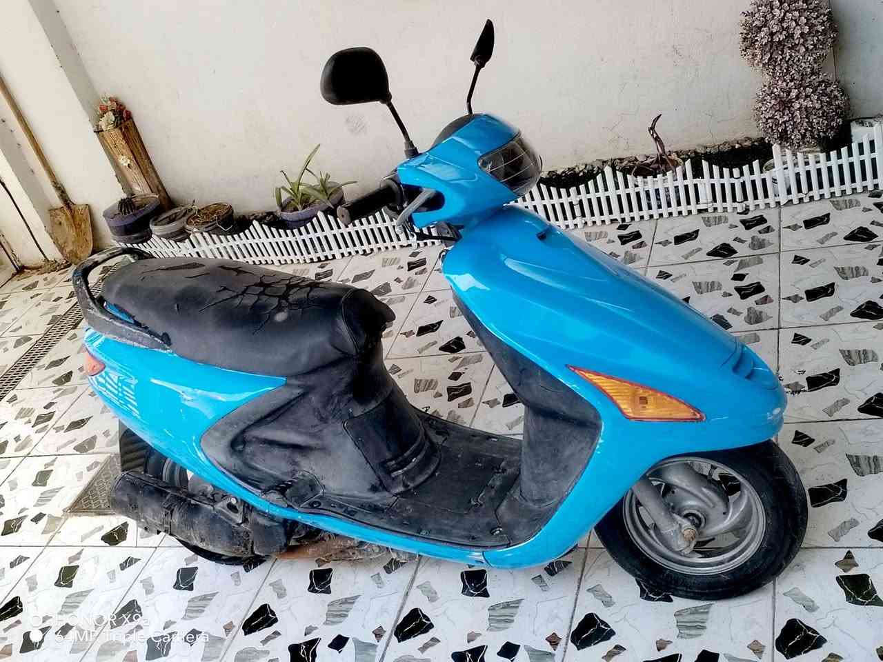 سلام عليكم للبيع دراجه فراشه نضيفه وحلوه مكينه نضيفه كهربيات كله شغاله سلف هندر عالي ناصي يمنه يسره كلشي بيه شغال مكينه زينه مجفته تجفيت جديد لاتنقيص ولاتبخير ولاضعف كفرات جدد تايرات نضيفه دبلات نضيفه سعره مناسب ٢٦٠ وببه مجال قليل عنواني بابل ناحيه الشوملي ***********
