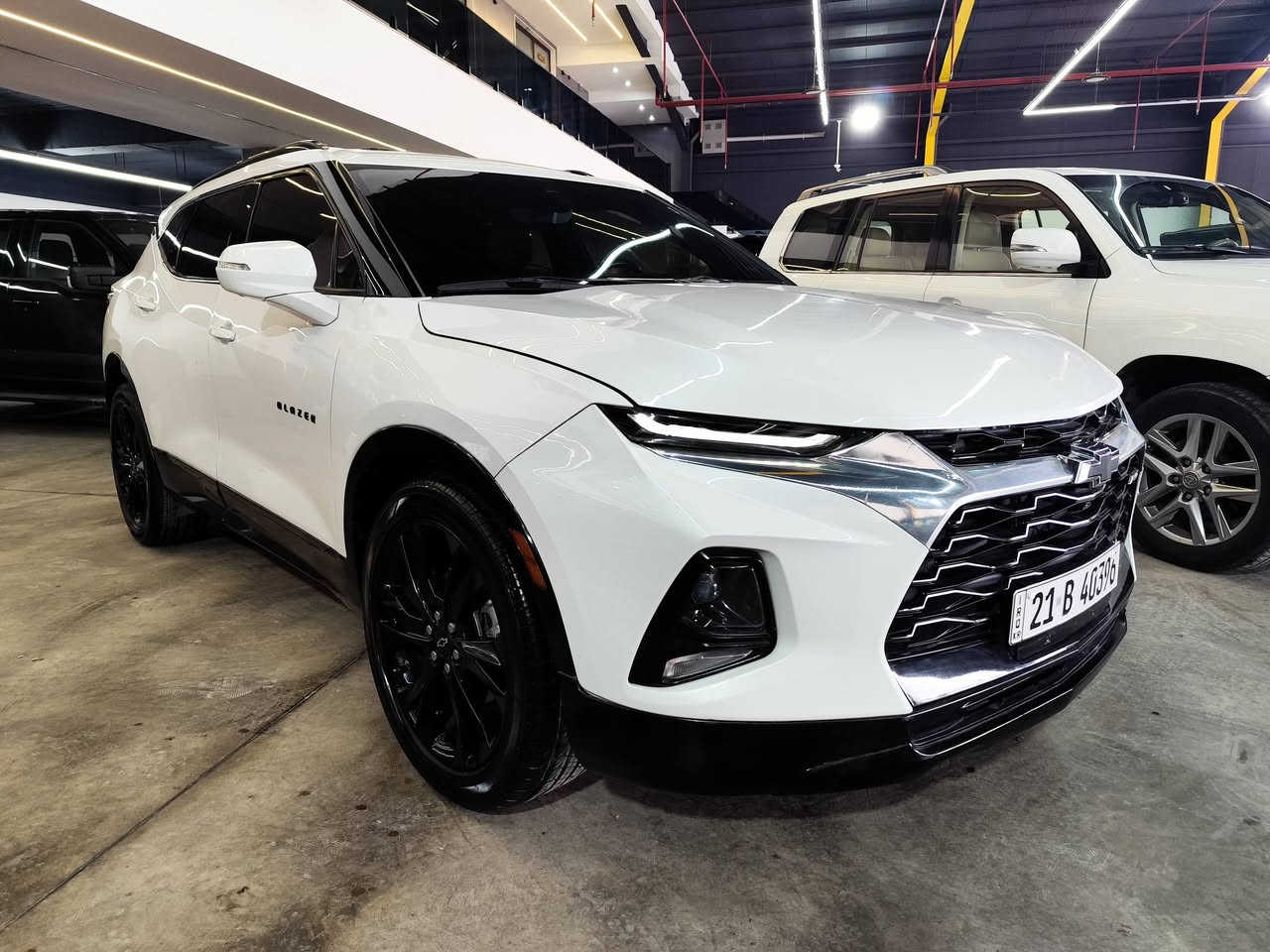CHEVROLET BLAZER RS 2021 4x4 panorama 
شوفرليت بلايزر RS
حجم المحرك V6 سلندر (3.6L)
عداد المسافة 52 الف كيلو فقط   
المواصفات: RS فول فول مواصفات
 بانوراما و فورويل  4x4
بصمة تشغيل
بصمة 4 ابواب
(Remote Start) تشغيل عن بعد
صندوق شفط كهربائي
كشنات جلد
كشنات امامي تدفئة + تبريد
كشنات خلفي تدفئة
استيرن تدفئة
دشبول ديجيتال
Wireless شاحن موبايل
رادار امامي (تحديد مسار)
رادار جانبي (نقاط عمياء)
رادار خلفي (تحذير من الاصطدام)
شاشة كبيرة لمس
كاميرا
رادار 360
حساسات خلفية + كاميرا 4k + المرايه الوسط تصير كامره
Android Auto
Apple Car Play
مانع انزلاق+ABS
AUX+USB منافذ
Auto Start
Auto Stop
مثبت سرعة
تحكمات استيرن
هاند بريك بصمة
وبقية المواصفات المعروفة
المكان سليمانيه 
صور السونار موجود بالصور
سيارة نضيفه جدا
سيارة بدون شاصي أربع قطع صبغ مع القمارة
السعر 💰: 160 جو البلاش  
مكان السيارة سليماني
☎️***********📞☎️
